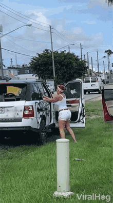 she doesn't like that car.gif