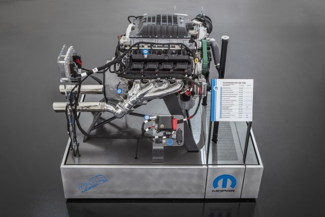 Mopar-Hellephant-Crate-Engine-SEMA-2018.jpg