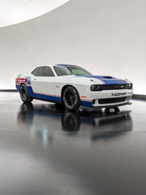 mopar-dodge-challenger-drag-pak-100-1572965945.jpg